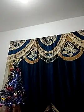 noah77  online show from November 28, 2025, 2:36 am