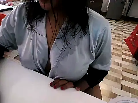 raveena hot online show from April 9, 2026, 3:17 pm