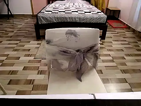 raveena hot online show from April 22, 2026, 10:39 am