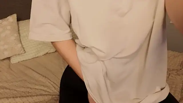 Snapshot of KristleKirst chatting on March 5, 2026, 3:30 pm KristleKirst online show from March 5, 2026, 3:30 pm