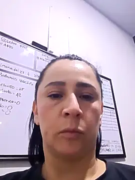 Snapshot of Sex_Annie chatting on April 29, 2026, 4:49 am Sex Annie online show from April 29, 2026, 4:49 am