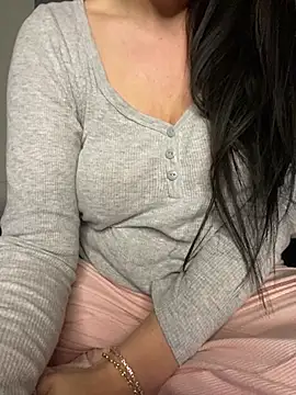 Snapshot of joliie_coquiine chatting on May 16, 2026, 11:25 pm joliie coquiine online show from May 16, 2026, 11:25 pm