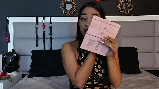 LeahSole online show from January 9, 2026, 4:37 am