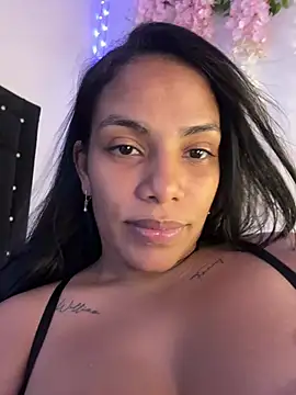 ArielleMillerr- online show from April 13, 2026, 5:29 pm