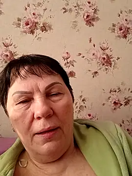 Snapshot of OliviaaSkyy chatting on February 4, 2026, 5:57 am OliviaaSkyy online show from February 4, 2026, 5:57 am