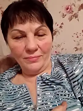 Snapshot of OliviaaSkyy chatting on February 14, 2026, 4:37 pm OliviaaSkyy online show from February 14, 2026, 4:37 pm