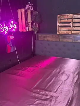 Shy-Ivy online show from January 7, 2026, 10:56 pm