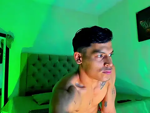 blorelopez online show from December 2, 2025, 8:37 pm