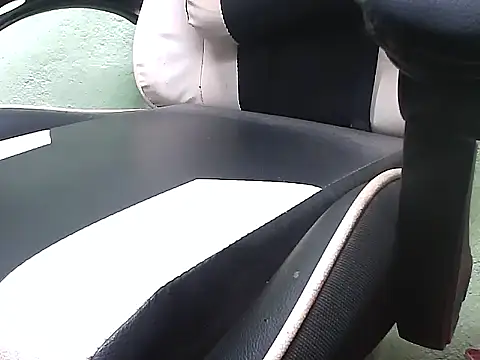 Snapshot of localboybbsr chatting on April 15, 2026, 4:36 pm localboybbsr online show from April 15, 2026, 4:36 pm