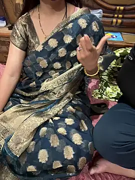 cutestpearl online show from February 22, 2026, 6:17 pm