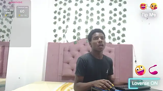 NoahJhonson69 online show from February 25, 2026, 11:53 am