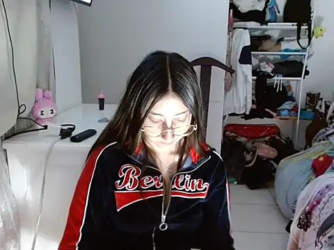 Snapshot of Nanylux chatting on November 26, 2025, 3:29 am Nanylux online show from November 26, 2025, 3:29 am