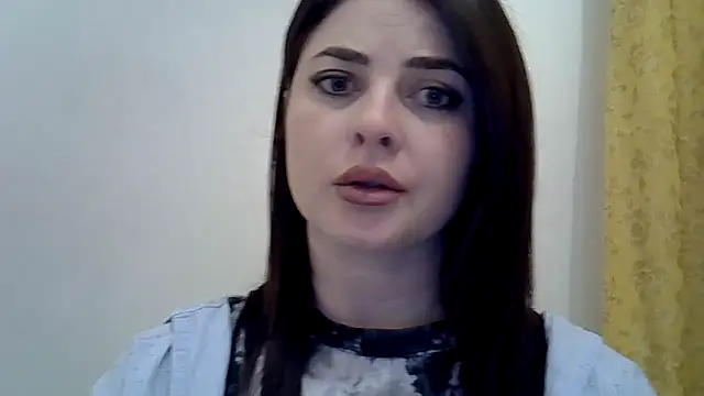 Darkroseq online show from November 25, 2025, 5:46 pm