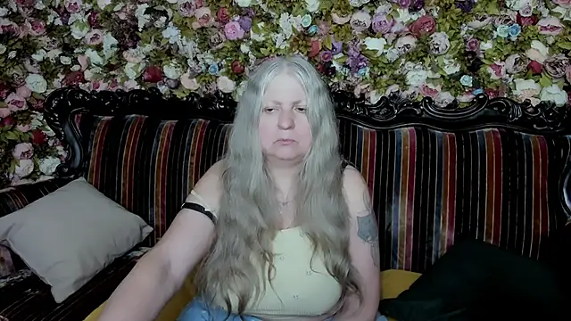 Snapshot of mariabelladonna chatting on June 20, 2026, 6:38 am mariabelladonna online show from June 20, 2026, 6:38 am