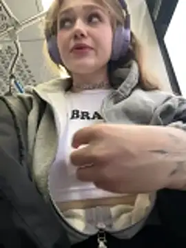 RussianWoman online show from December 20, 2025, 9:49 am