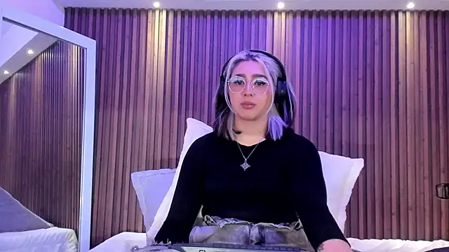 GabyRose9 online show from May 12, 2026, 7:55 pm