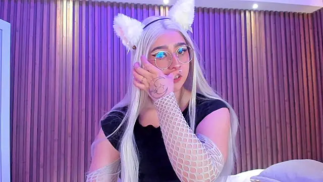 GabyRose9 online show from May 17, 2026, 8:16 pm