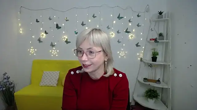 Snapshot of LaurenWishy chatting on February 22, 2026, 5:55 pm LaurenWishy online show from February 22, 2026, 5:55 pm