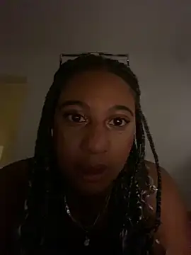 Lydiax online show from November 26, 2025, 9:49 pm