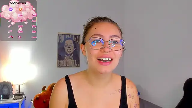 Snapshot of MarieTaylor_ chatting on May 6, 2026, 6:24 pm MarieTaylor online show from May 6, 2026, 6:24 pm