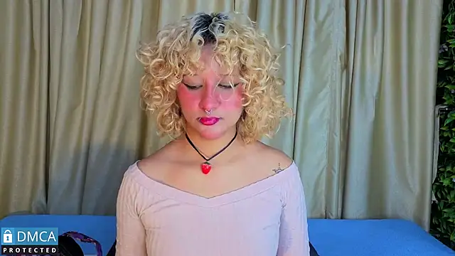 Snapshot of ahsly_Zam chatting on February 18, 2026, 3:02 am ahsly Zam online show from February 18, 2026, 3:02 am