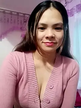 quynhquynh  online show from February 27, 2026, 1:38 am