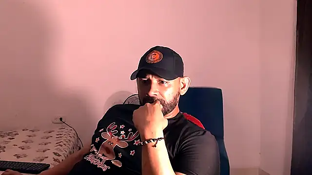 musclehetero online show from November 24, 2025, 3:17 am