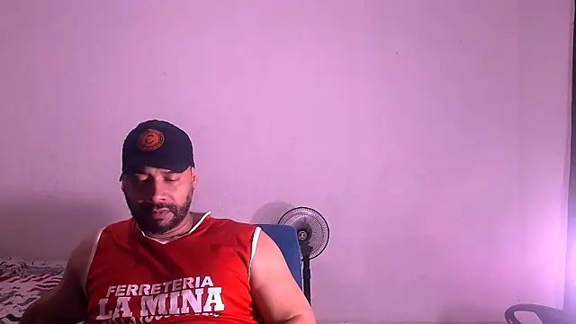 musclehetero online show from November 24, 2025, 10:42 pm