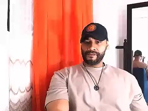 musclehetero online show from May 25, 2026, 3:07 pm