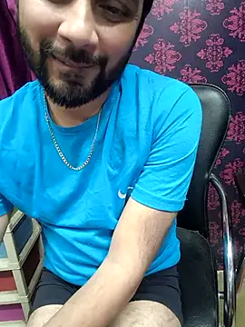 Cute Lucky online show from January 7, 2026, 9:56 am