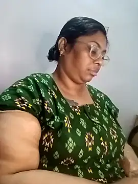 Snapshot of Riya-mallus chatting on November 28, 2025, 6:49 am Riya-mallus online show from November 28, 2025, 6:49 am