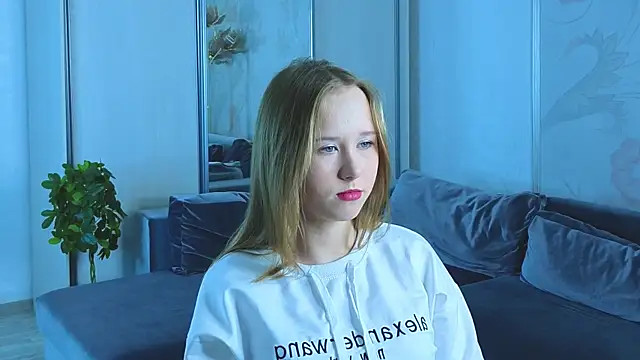 VoidElaris online show from December 19, 2025, 1:51 pm