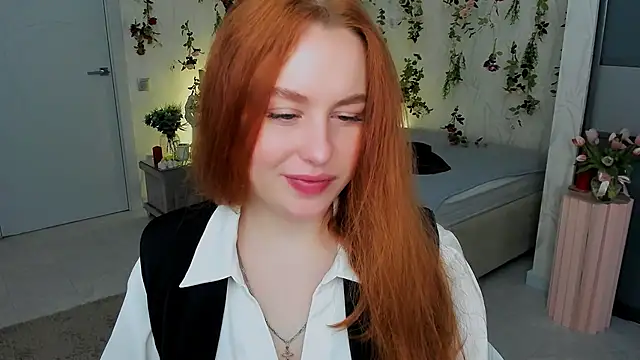 Snapshot of AirySilhouette chatting on April 18, 2026, 7:29 pm AirySilhouette online show from April 18, 2026, 7:29 pm