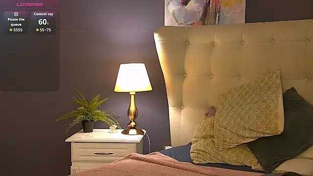 SeniGrandee online show from February 3, 2026, 8:25 pm