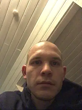 Snapshot of Spielzeugtwink chatting on November 26, 2025, 12:22 am Spielzeugtwink online show from November 26, 2025, 12:22 am