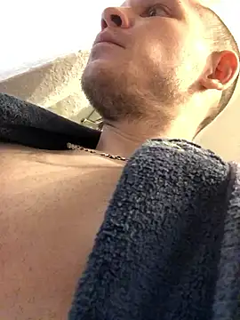 Snapshot of Spielzeugtwink chatting on January 18, 2026, 11:30 pm Spielzeugtwink online show from January 18, 2026, 11:30 pm