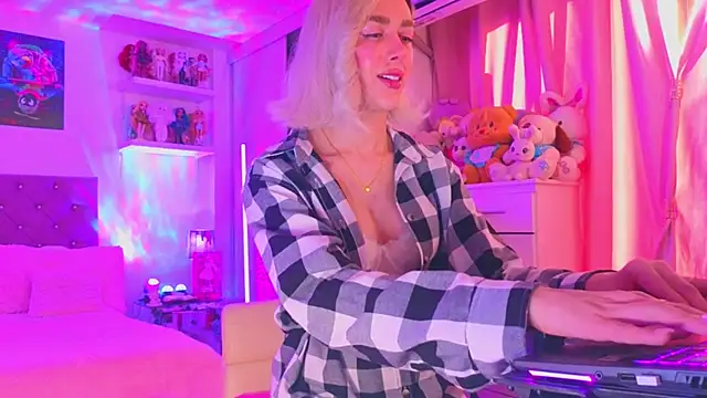 MadamBarbiee online show from December 13, 2025, 9:20 pm