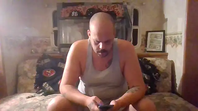 BigriskDaddy92 online show from January 16, 2026, 2:21 pm