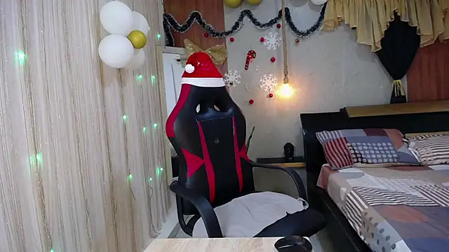 sweett love  online show from December 4, 2025, 4:44 am