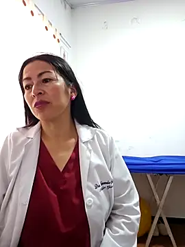 JustSamantha  online show from April 22, 2026, 11:45 am