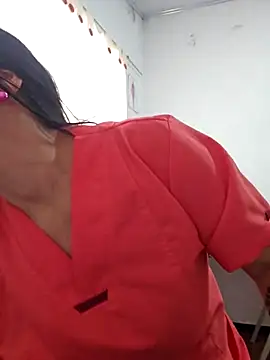 JustSamantha  online show from April 23, 2026, 12:40 pm