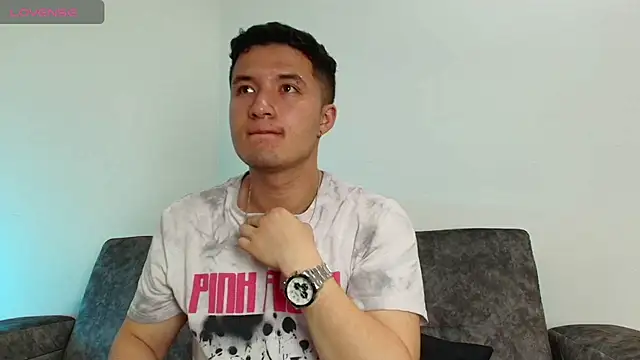 Ethan-Connor online show from December 1, 2025, 8:47 pm