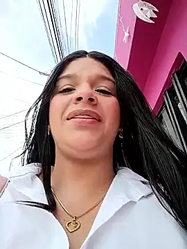 Snapshot of Layla-daring chatting on February 28, 2026, 8:10 pm Layla-daring online show from February 28, 2026, 8:10 pm