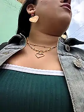 Snapshot of Kendra-daring chatting on February 13, 2026, 5:53 pm Kendra-daring online show from February 13, 2026, 5:53 pm