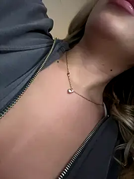 saliha pinky  online show from December 20, 2025, 2:18 am