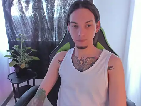 Snapshot of alessandro_garcia chatting on November 25, 2025, 1:00 pm alessandro garcia online show from November 25, 2025, 1:00 pm