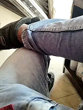 Roy   121 online show from February 1, 2026, 5:28 am