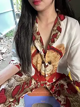 XndSeraphina online show from February 4, 2026, 9:48 am