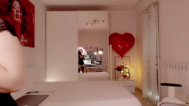 Snapshot of FlirtyFox_ chatting on February 21, 2026, 3:24 pm FlirtyFox online show from February 21, 2026, 3:24 pm