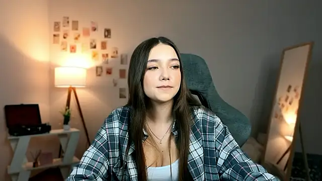 Vexorine online show from March 15, 2026, 7:42 pm